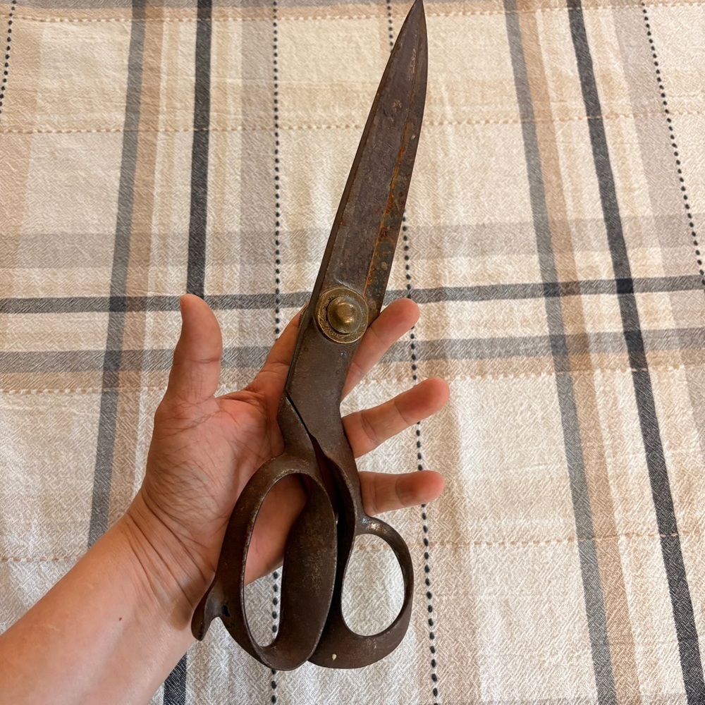 Antique J Wiss & Sons Tailor Seamstress Scissors Shears 1900s Unrestored Steel - Picture 6 of 12